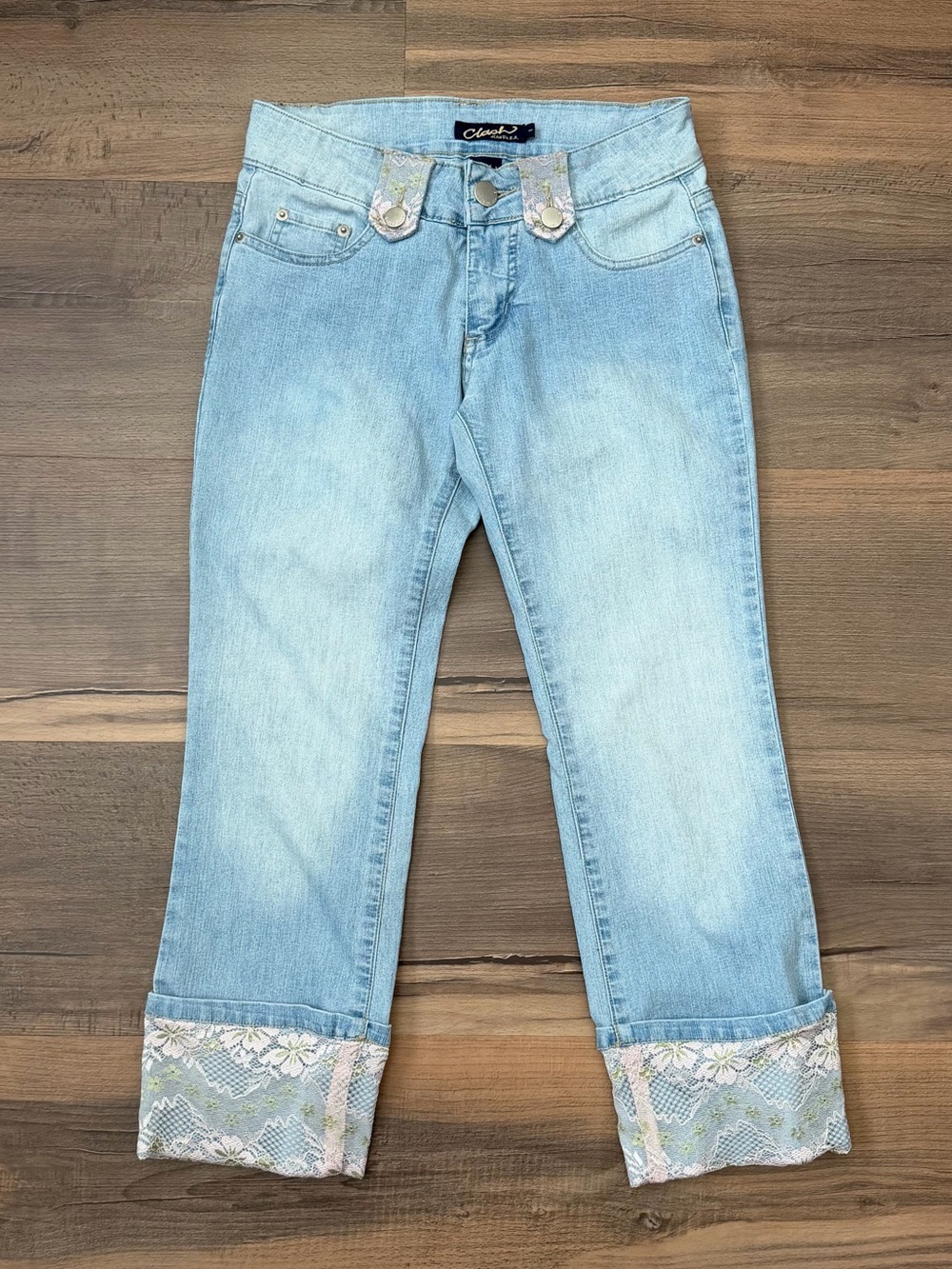 Vintage Y2K Clash Jeans Low Rise Juniors Light Wash Pink Lace Cuffed Capris Sz 1